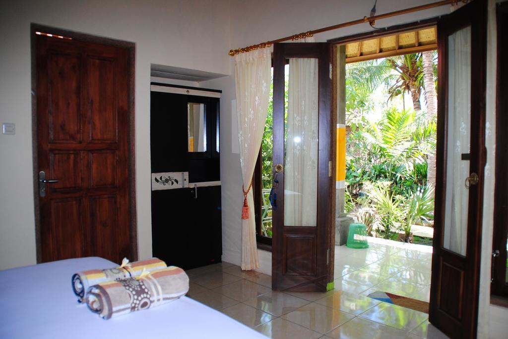 Kubu Sari Guest House Pemuteran Quarto foto