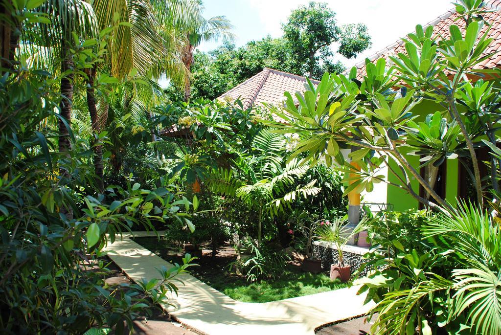 Kubu Sari Guest House Pemuteran Quarto foto